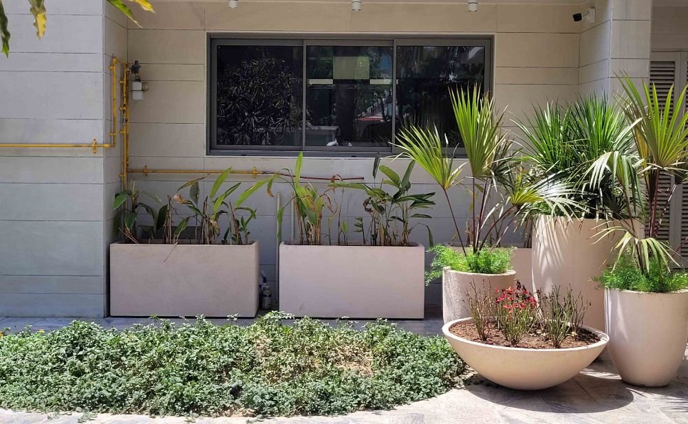 Pebble Planter — Medium Planters cast stone by Artemis